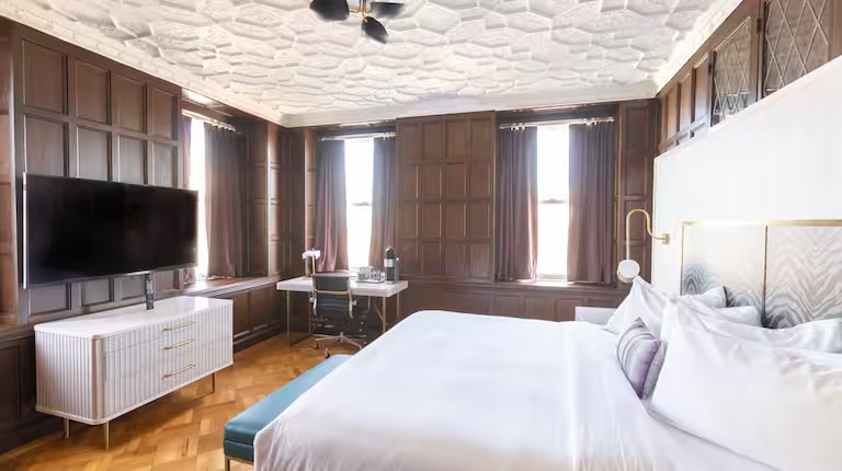 The Kelly hotel room interior