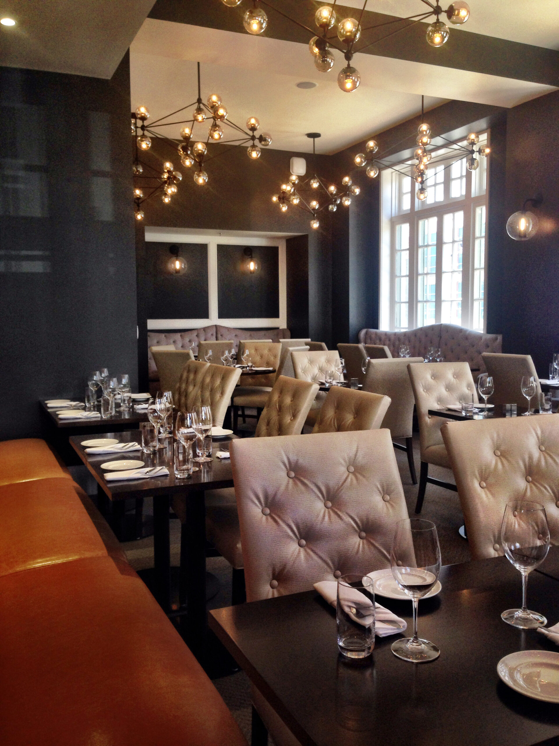 Redmont Hotel dining room